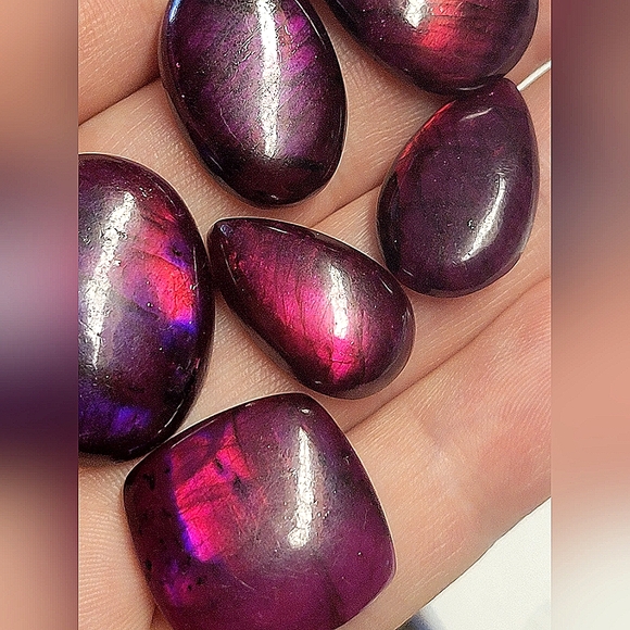 ✨️ 1pcs. Purple Labradorite Flatback Crystal Polished Shape Purple Flash ✨️ - Picture 2 of 7